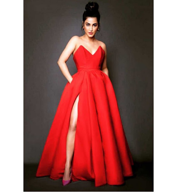 Beautiful Actress Shruti Haasan Hot Sizzling Pics 51
